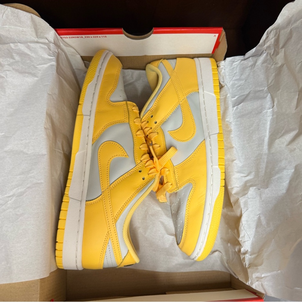 Nike dunk low citron pulse
